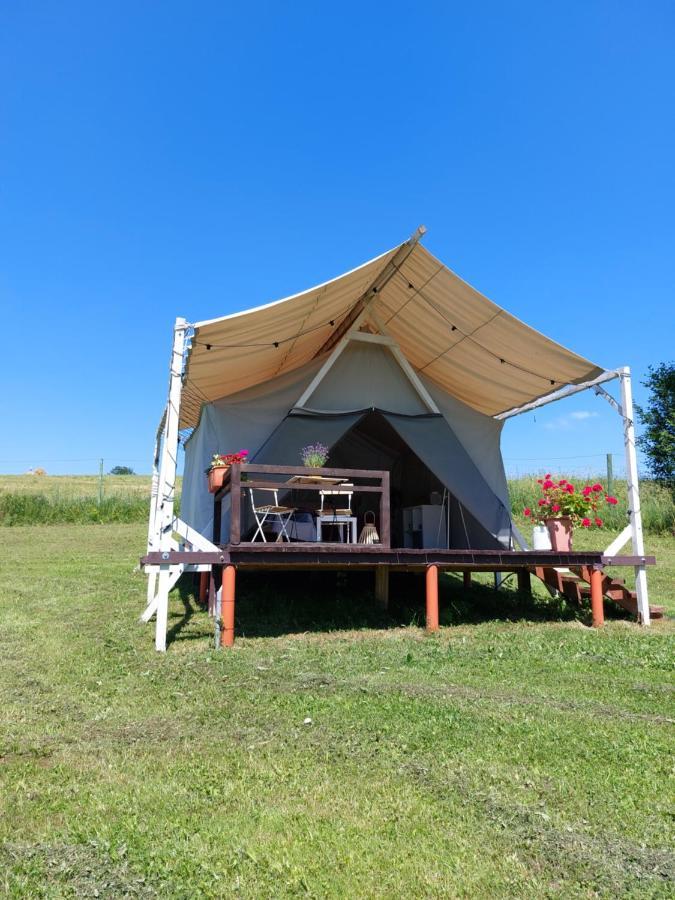 Luxury tent Aimasas